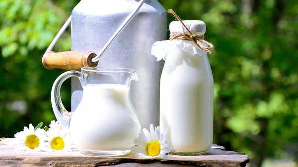 Why does milk turn sour in monsoons? Easy ways to prevent milk from turning  sour? - Times of India