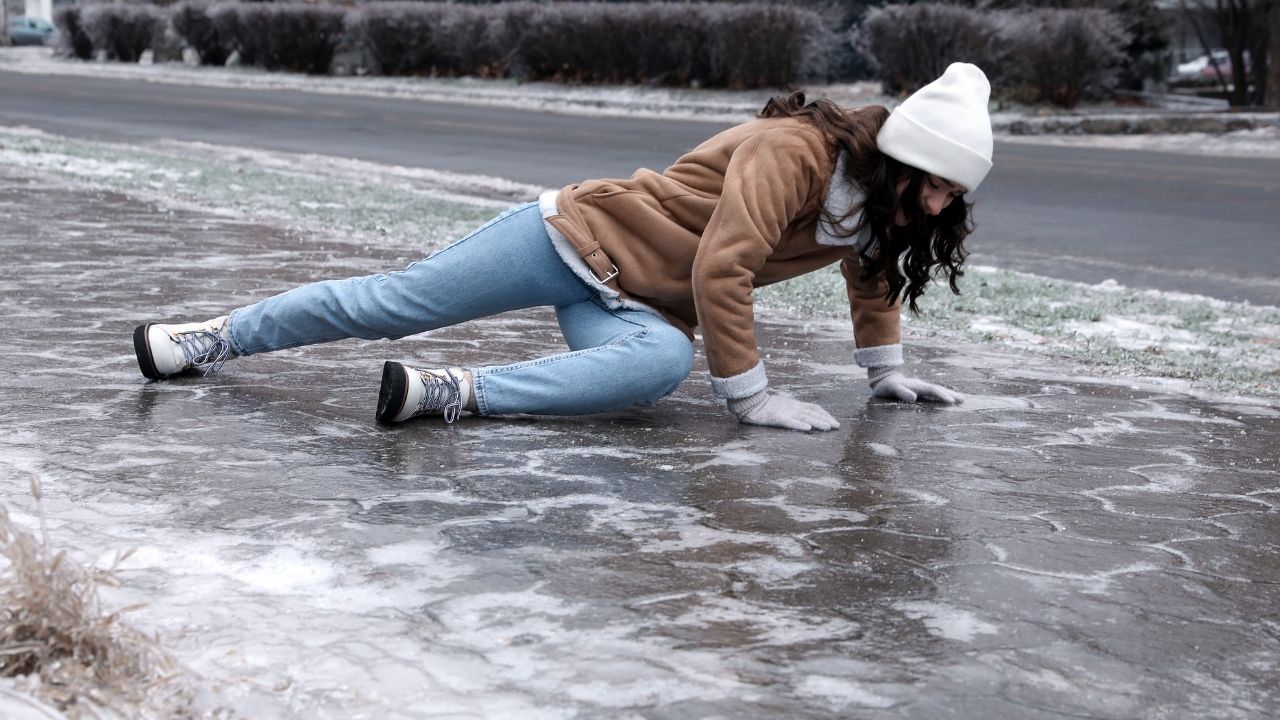 woman slipped on ice