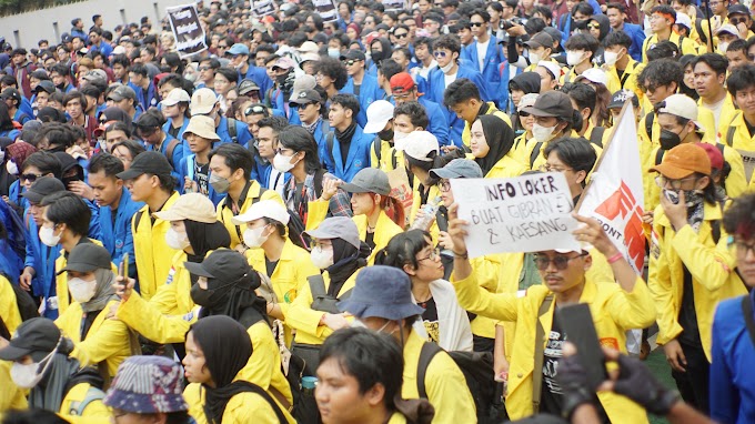 Masyarakat Lakukan Unjuk Rasa Tolak Anulir Putusan MK oleh DPR