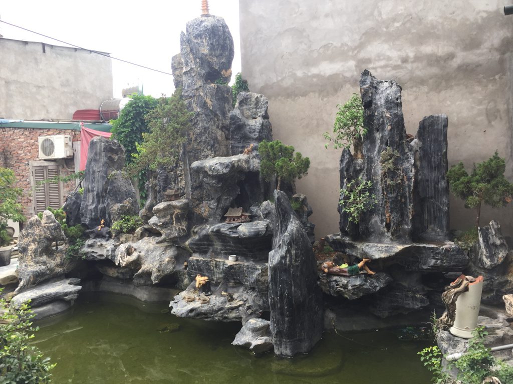 Mẫu non bộ do công ty thiết kế tiểu cảnh non bộ đã thi công