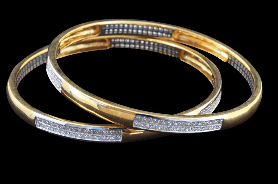 Neeru Diamond Bangles
