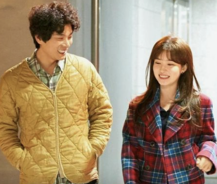 A picture of Lee Yi Kyung and Jo Soo Min