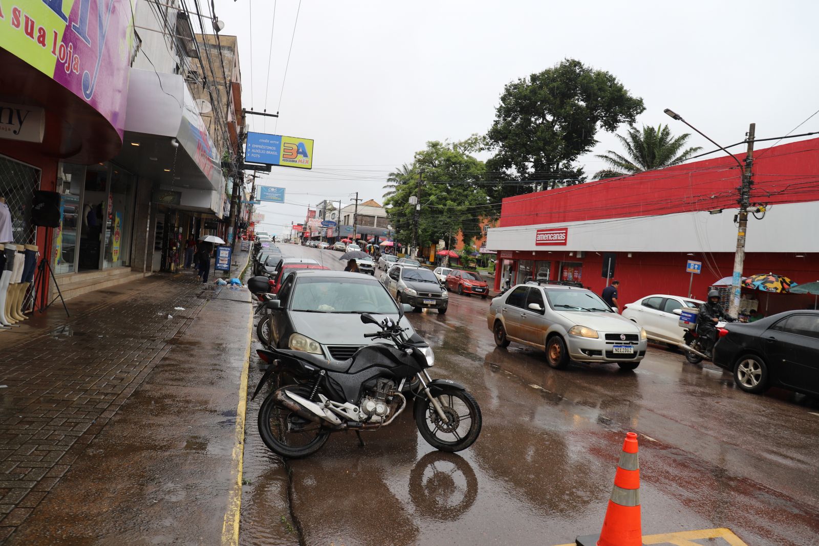 Abertura do estacionamento à direita vem trazendo resultados positivos na economia municipal