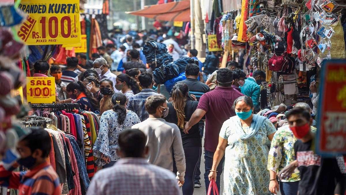 Delhi COVID: Sarojini Nagar market to operate on odd-even basis on December  25, 26 – India TV