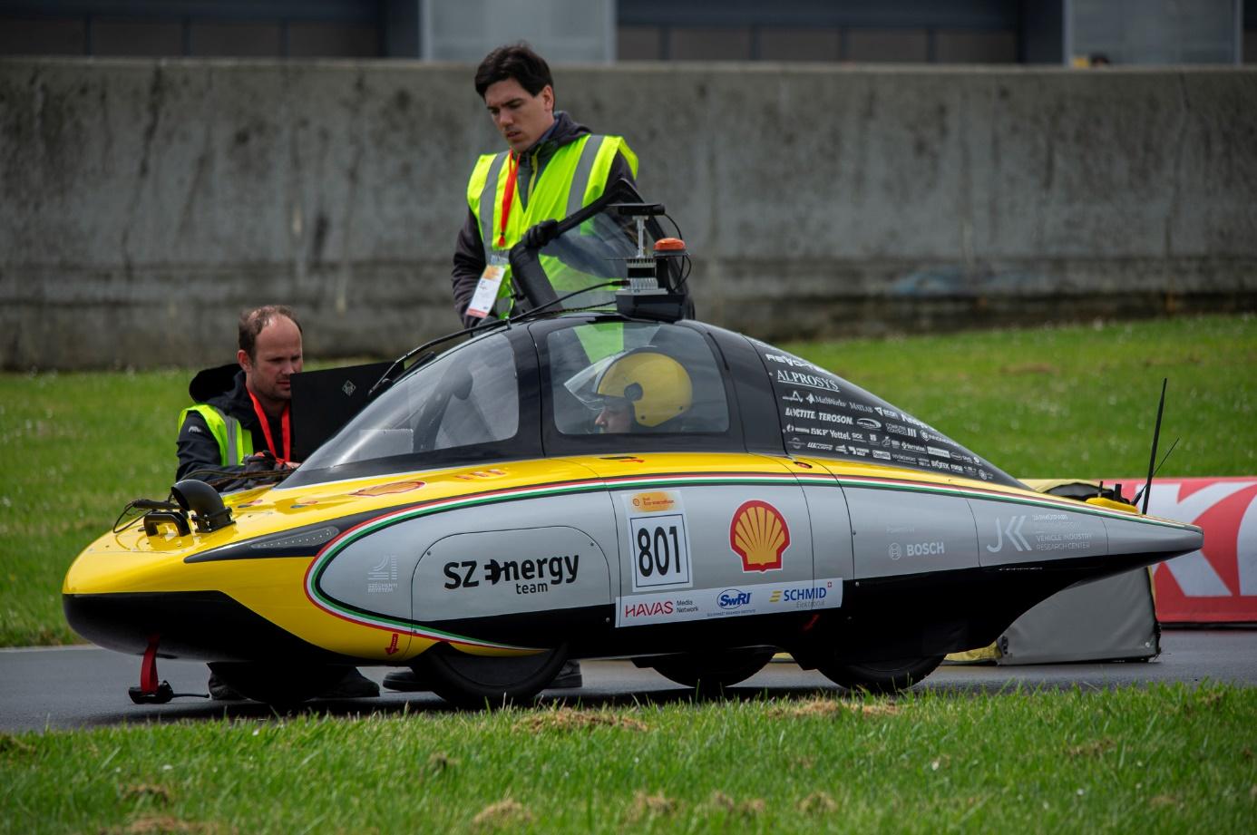 At the five-day competition held at the Paul Armagnac racetrack in France, the team of Széchenyi István University could stand on the top step of the podium twice