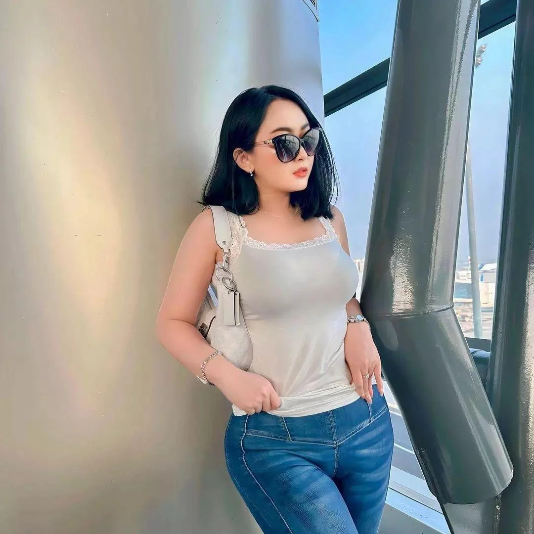 Wanita Cantik yang Membuat Hati Berdegup Kencang, wanita cantik, hati berdegup, cewek seksi
