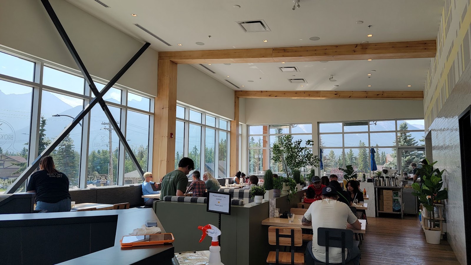 Bro'kin Yolks Restaurant interior
