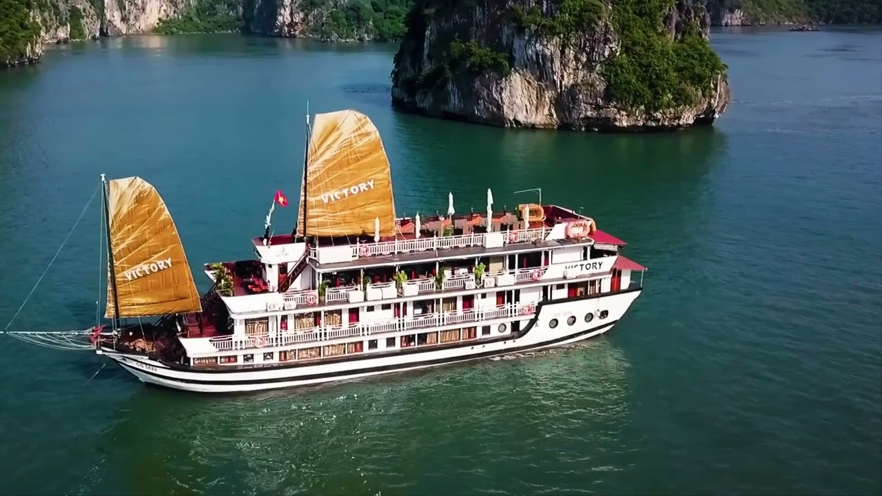 Option 1: Taking A Lan Ha Bay Cruise From Cat Ba