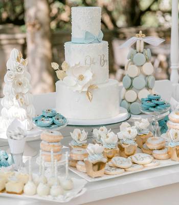 Spring baby shower idea: Sky blue baby shower theme