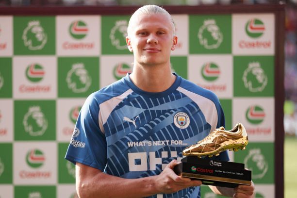 highest goal scorer in history