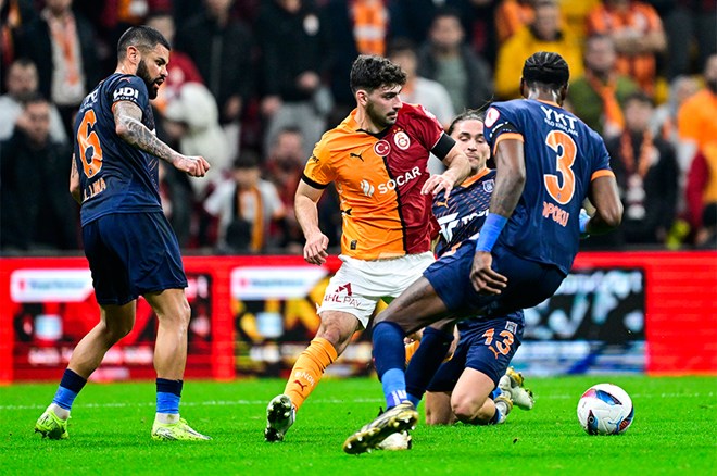 "Kadro derinliği yetersiz" | Spor yazarları Galatasaray için ne dedi?  - 3. Foto