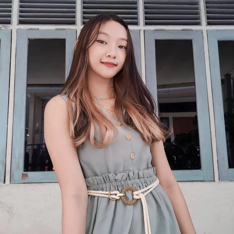 Wanita Manja Menghiasi Hari dengan Pesona, wanita manja, cewek menggoda, gadis cantik