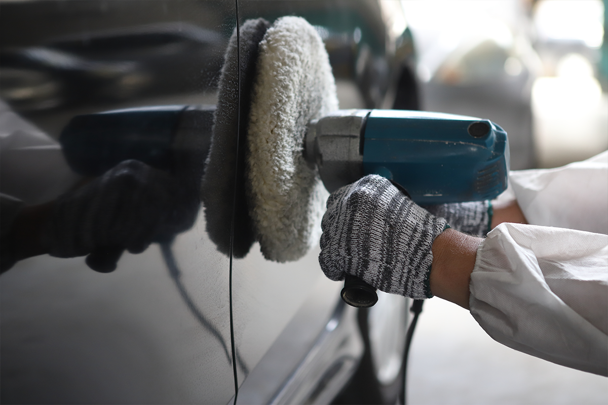 car paint polishing