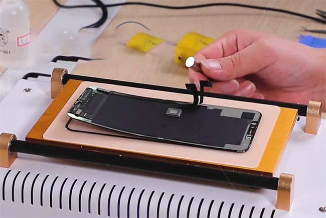 iphone-11-bi-be-man-hinh-thay-man-hinh-hay-thay-kinh-ep-kinh