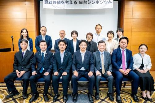 https://en.minghui.org/u/article_images/b570c681101c5c847eedbd652c8df898.jpg
