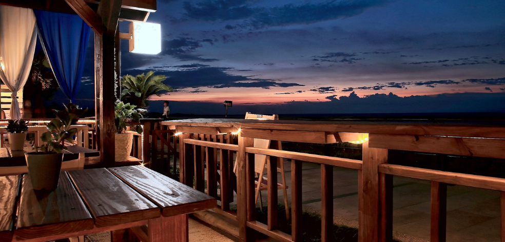 dining outside