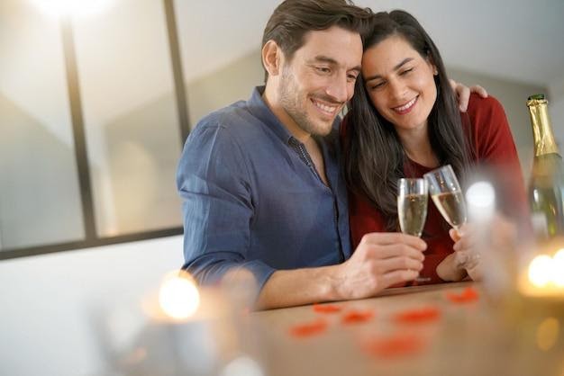 Celebrating Love: How Toasting Together Strengthens Your Bond