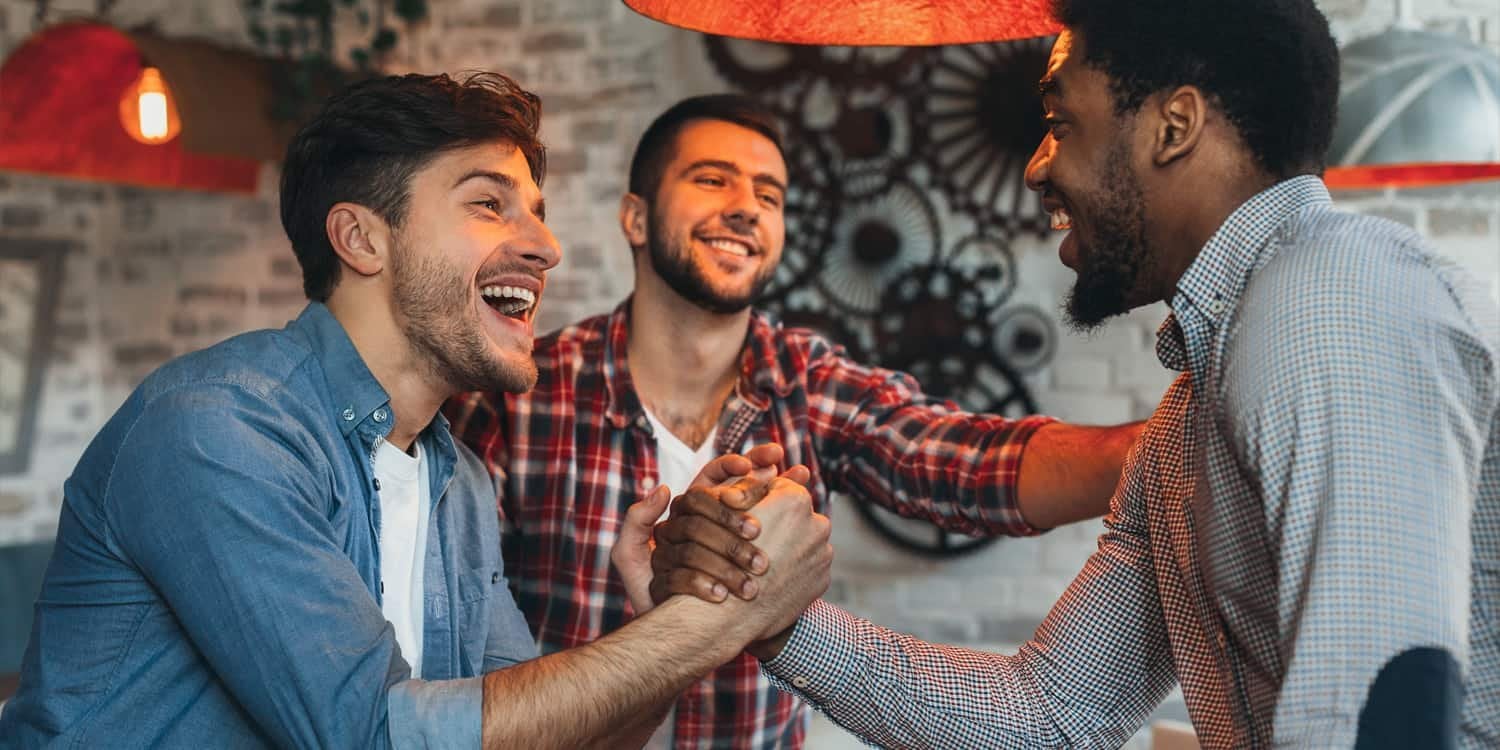 The size of men's social networks, particularly their close and extended  friendship circles, is related to their mental health. Men with fewer  friends in these networks are more likely to experience higher