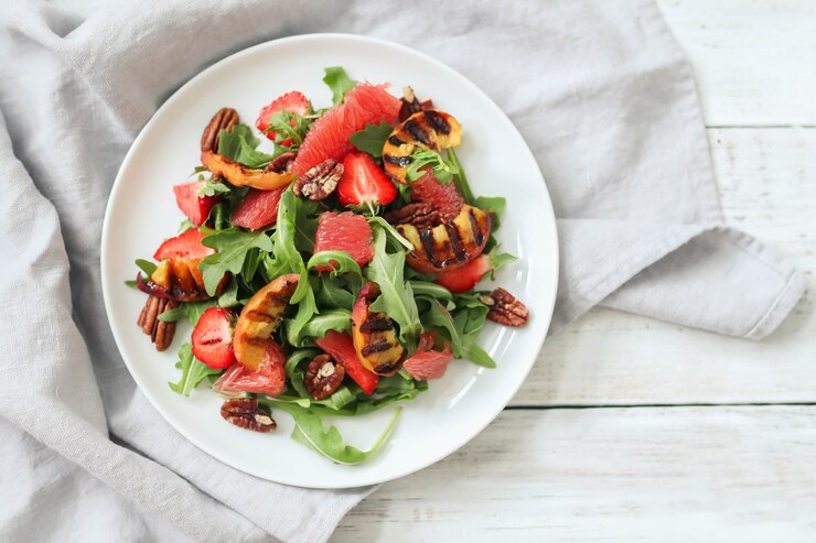 Strawberry Spinach Salad: A Popular Choice