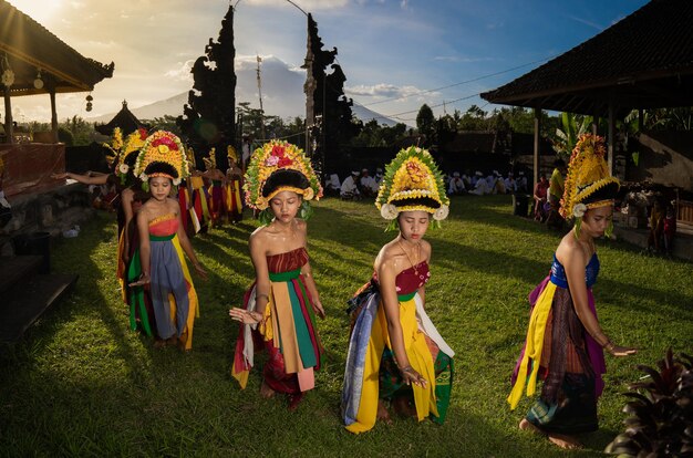 Foodie’s Guide to Cultural Travel Delights