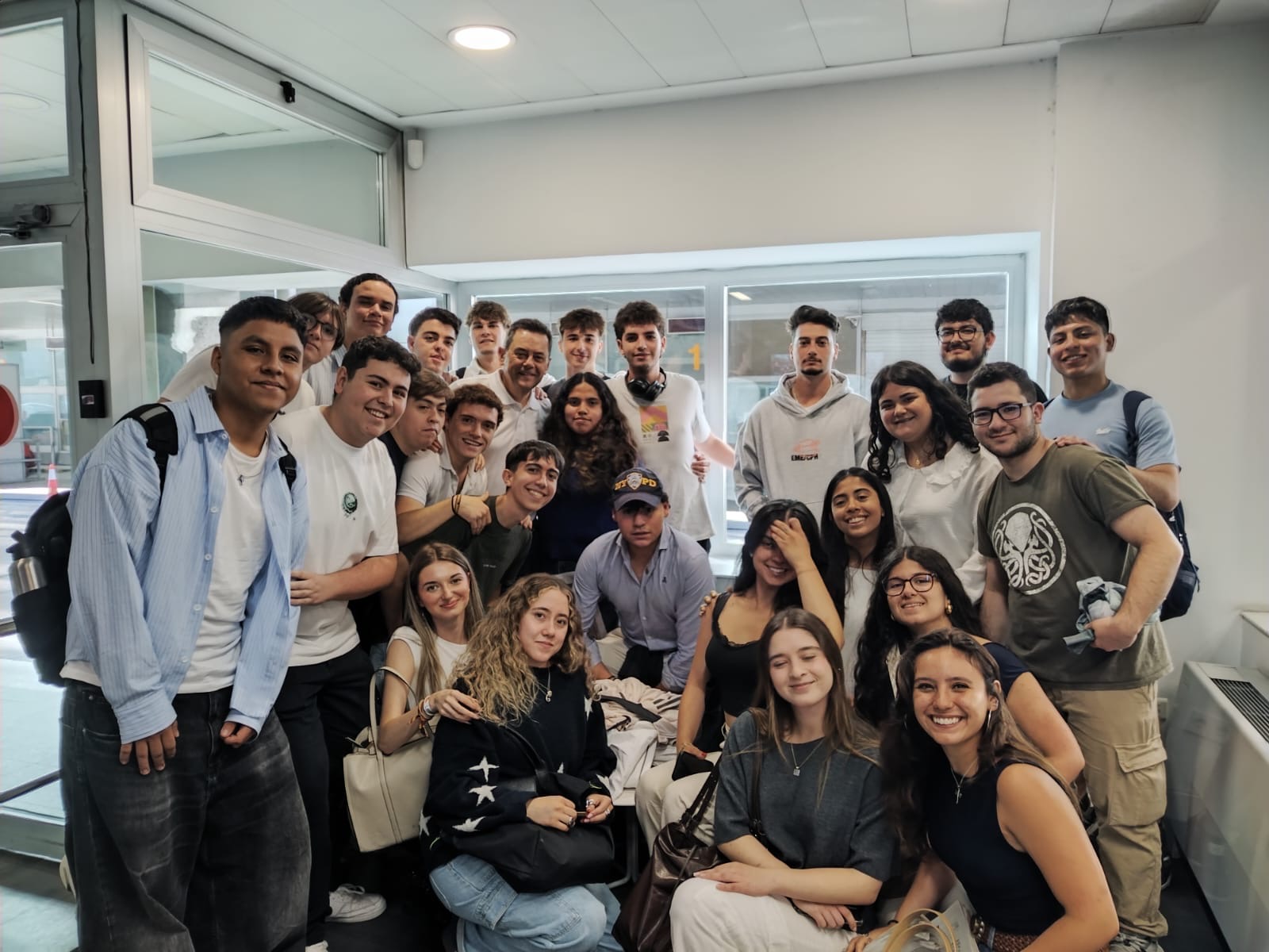 Archivo: Foto con Tomas Roncero en la visita de hoy.