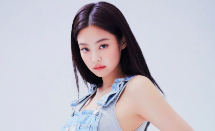 This contains an image BLACKPINK Jennie