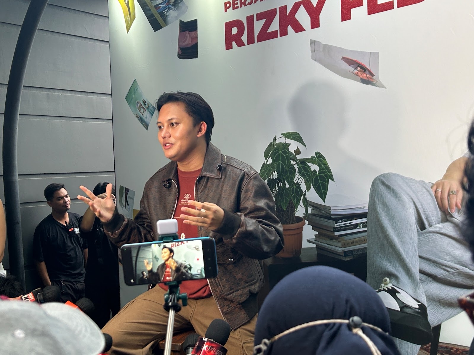 Rizky Febian pada konferensi pers “Perjalanan 10 Tahun Rizky Febian”. (Foto: Froyonion/Grace Angel)