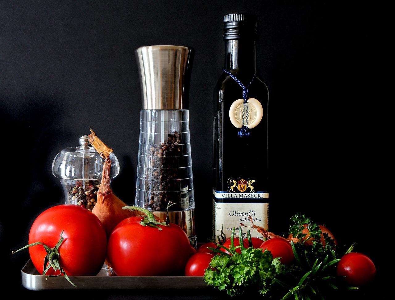 Top 10 Seasonal Food Experiences for Solo Female Travelers