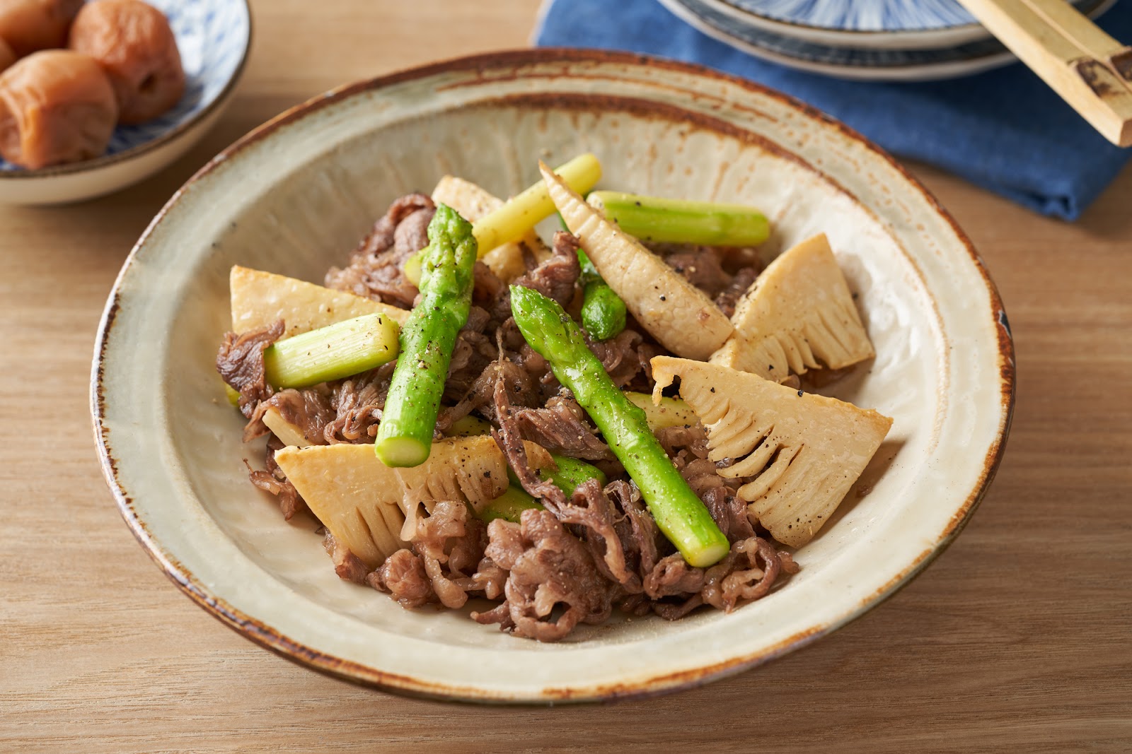 5.ご飯のお供にぴったり「牛肉とアスパラの香ばししょうゆ炒め」