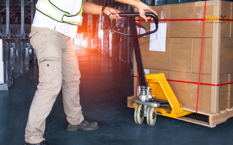 Kiểm định xe nâng tay thường xuyên đảm bảo an toàn khi vận hành