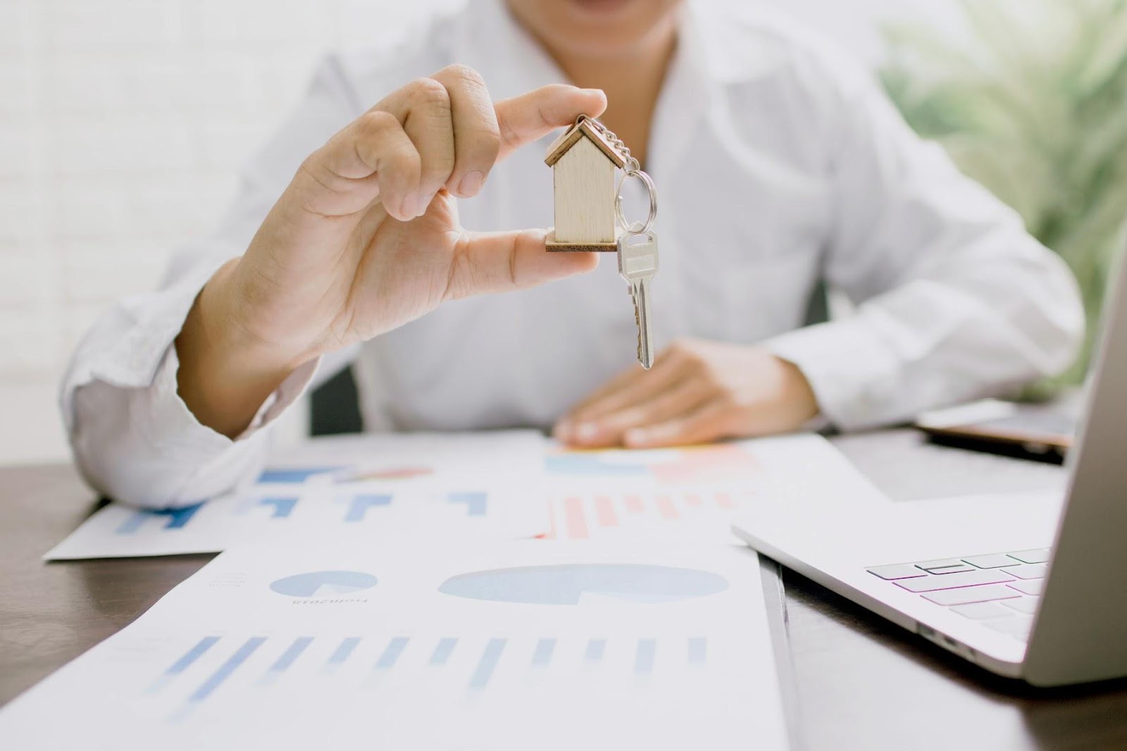 Essential Tips for Successfully Building a House