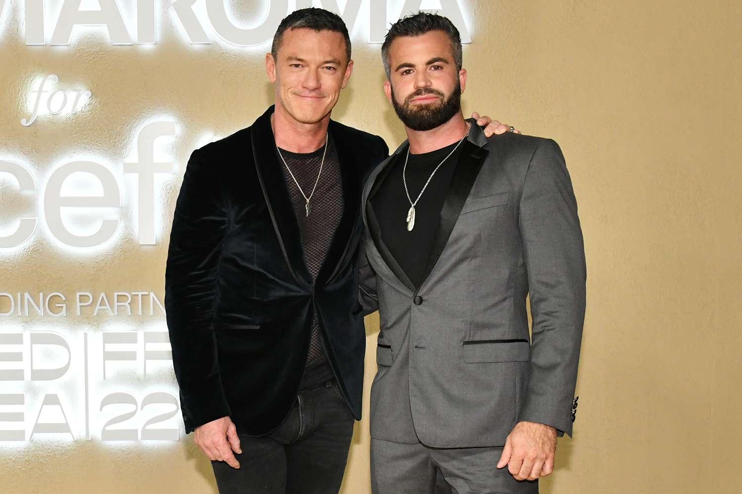 Luke Evans Makes Red Carpet Debut with Boyfriend Fran Tomas, Reflects on  'Incredible Year'