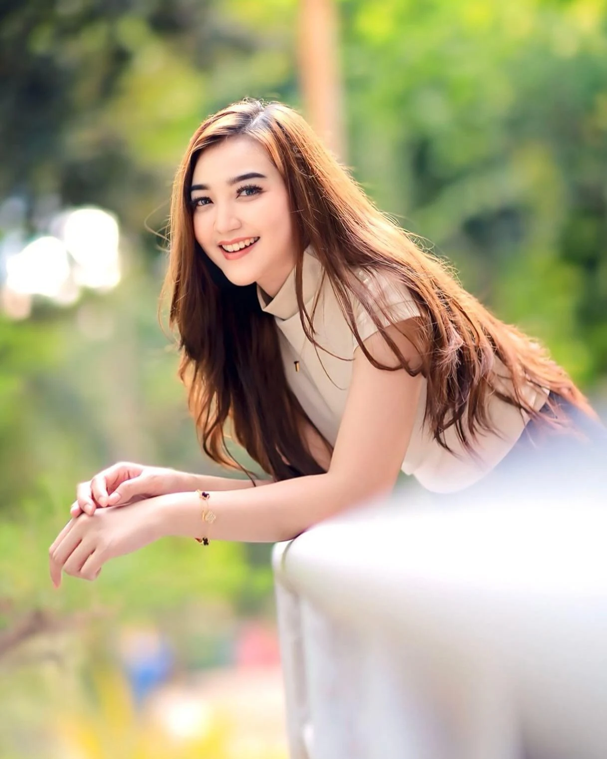 Wanita Mempesona yang Membuatmu Terpesona, wanita mempesona, terpesona, cewek seksi