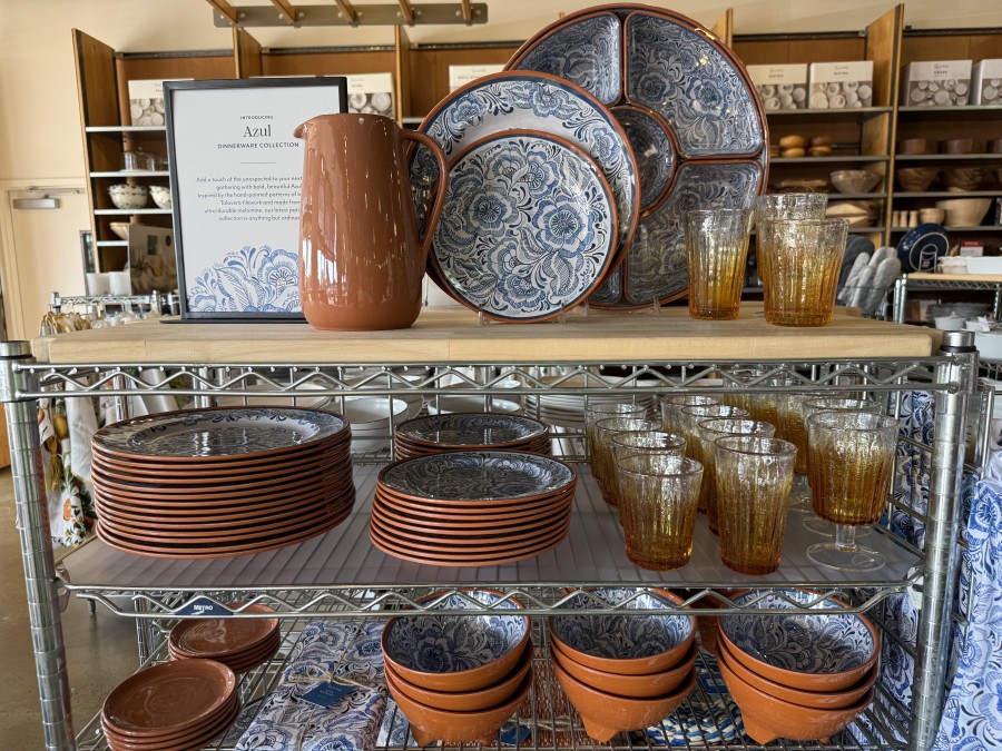 Layered textures and rich tones for unforgettable tablescapes.