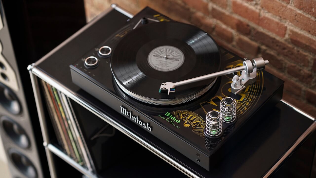 McIntosh MTI100 Sun Records Edition integrated turntable.