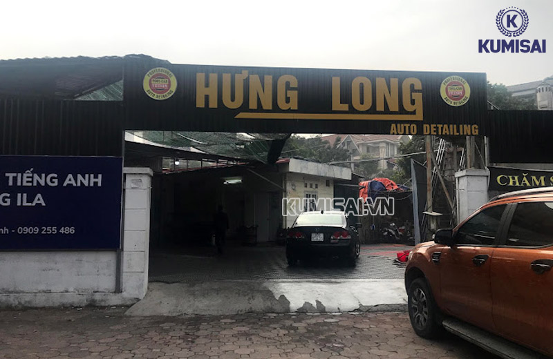 Không gian bên trong Hưng Long Auto Detailing siêu rộng