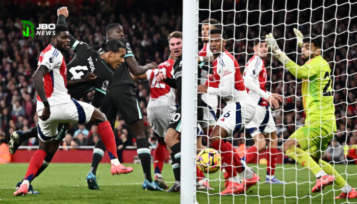 Liverpool hòa Arsenal