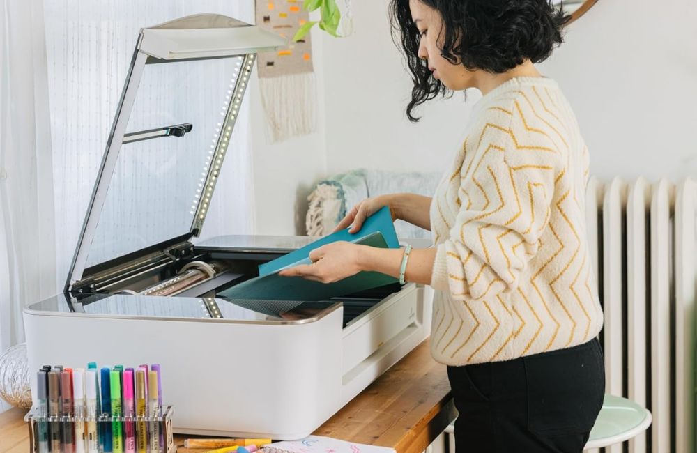 An image of the Glowforge laser.