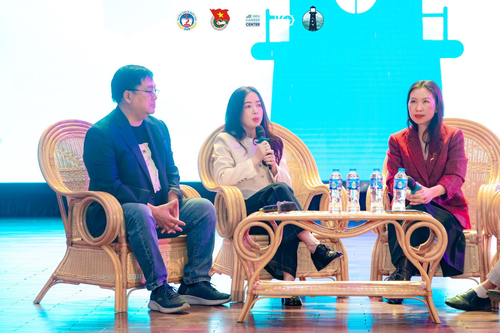 Recap Lễ Phát Động Dự Án Neu Daily Mentoring-Talkshow “Mentorverse: Sức Mạnh Kết Nối - Dẫn Lối Gen Z”