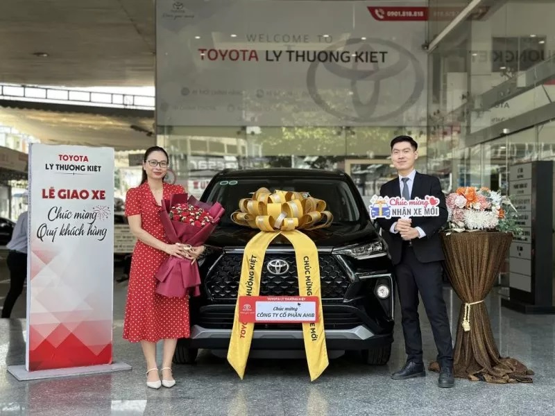 Lễ trao xe của hãng xe ô tô Toyota