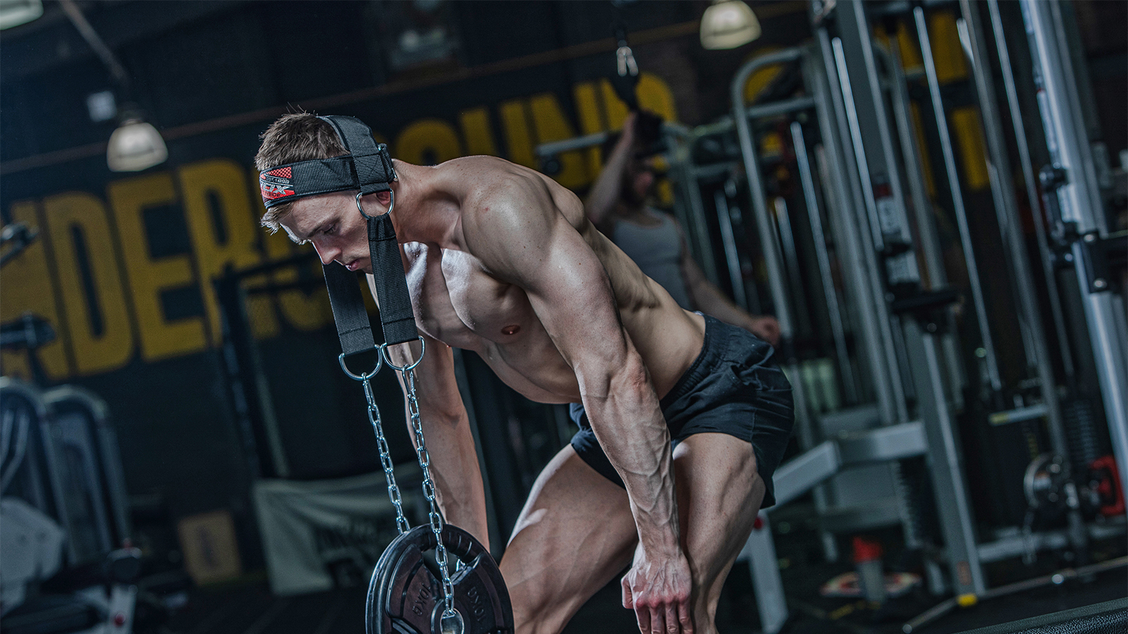 Head harness to increase the strength of your neck and upper back.