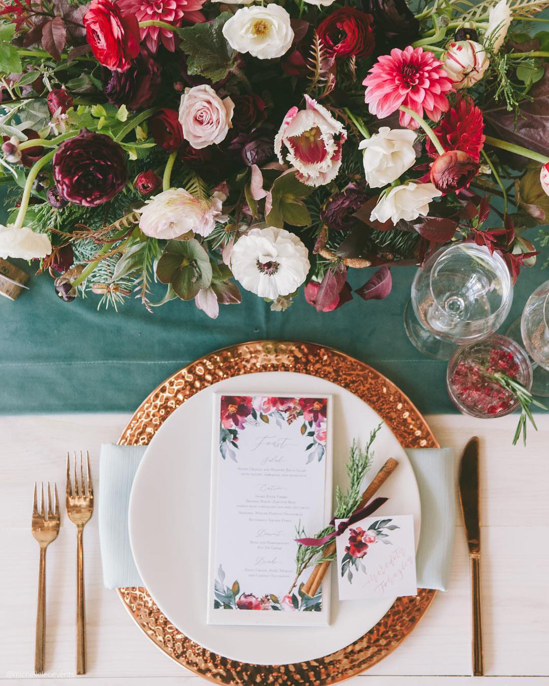 winter wedding colors place setting centerpiece michelleleoevents