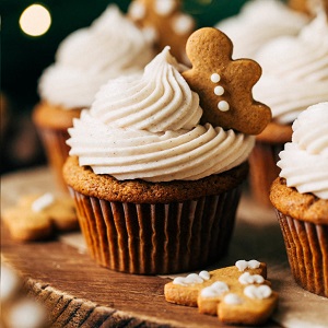 gingerbread cupcake close up 1024x1536 1