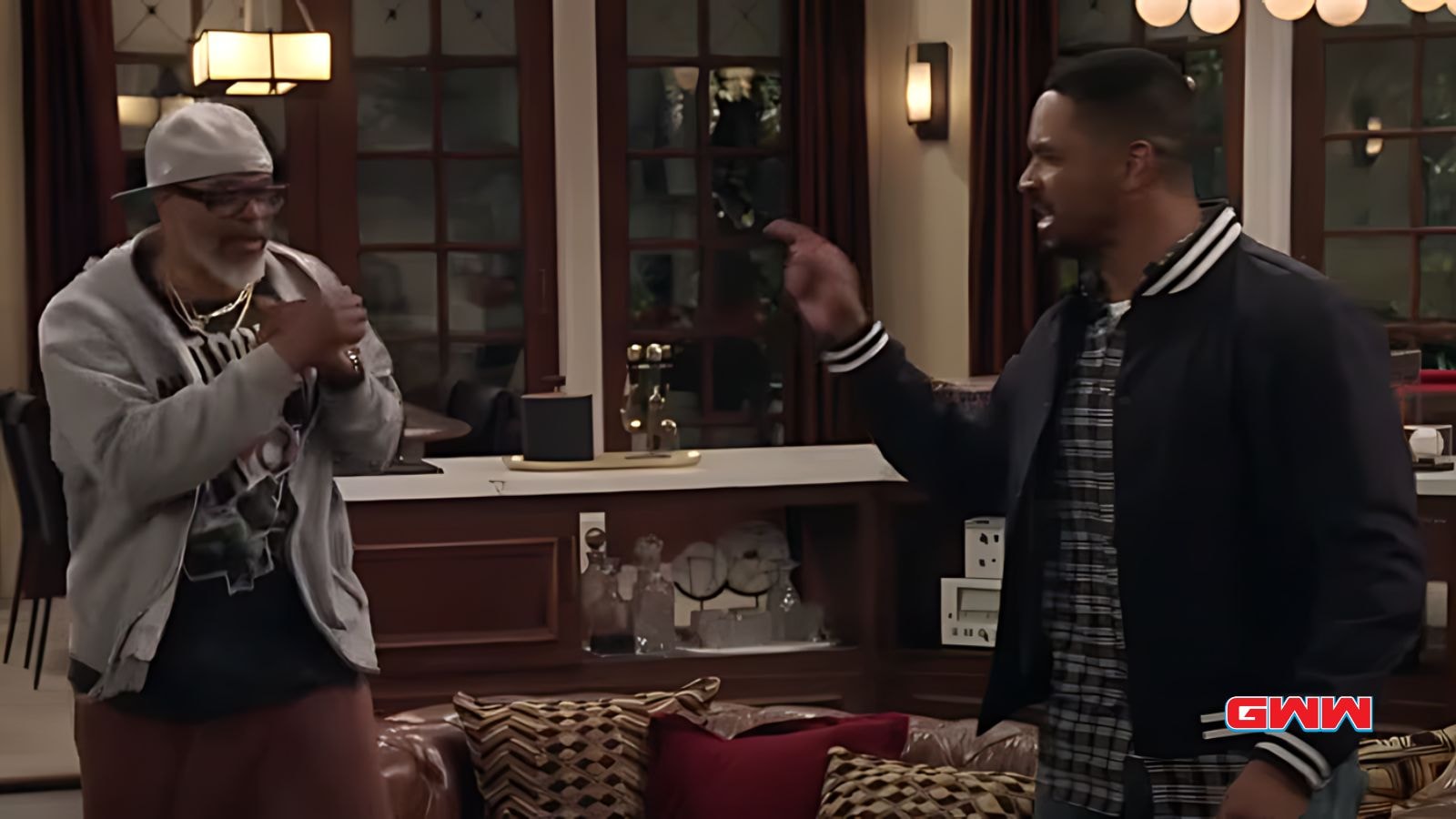 Father and son interaction between Damon Wayans and Damon Wayans Jr. in Poppa's House