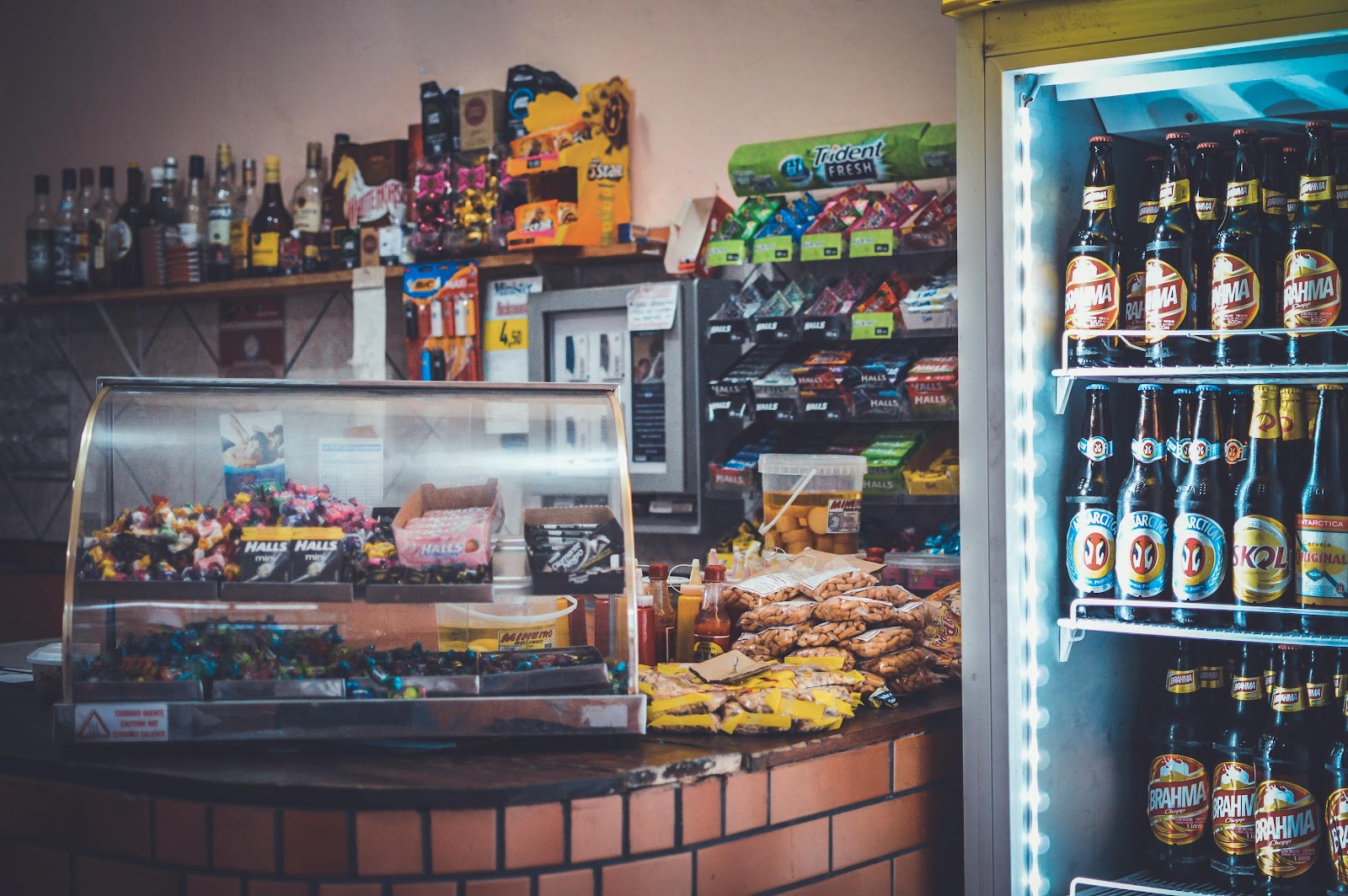 A convenience store | Source: Pexels