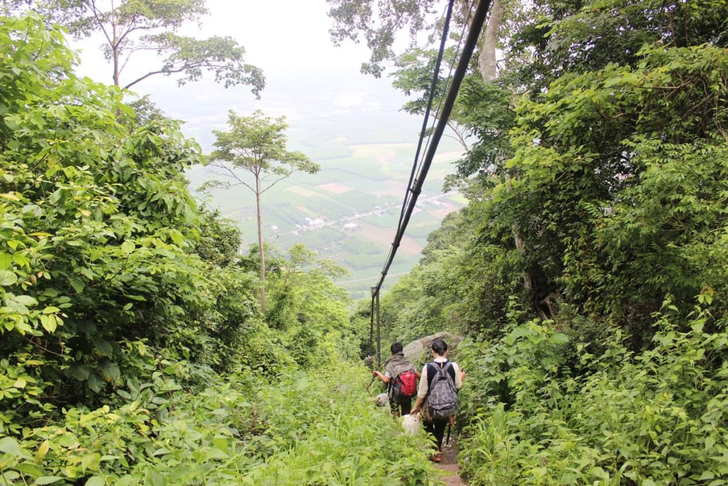 Tour núi Bà Đen - Kinh nghiệm hữu ích cho người mới bắt đầu leo núi AD_4nXfVExXXyGvz4OVJjIRuvNU2Rex2qt3NwtK5onyzbWF2Gn58lZyKZyMZw524i9dxUeC7uznVWpYpxWk_t8KHB8ATtbjt4PBf4cd6oflkj2DagOiXUYK8wC5pMPD3sZ36zN4KJj9NzTZ7dLfN4T3IrIBF8T4?key=nGGgs_pMhtyjzD32n6xAow