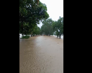 ঝিনাইগাতী থেকে সন্ধ্যাকুড়া যাবার রাস্তা। (শুক্রবার সকালবেলার ছবি)ছবিঃ সংগৃহীত।