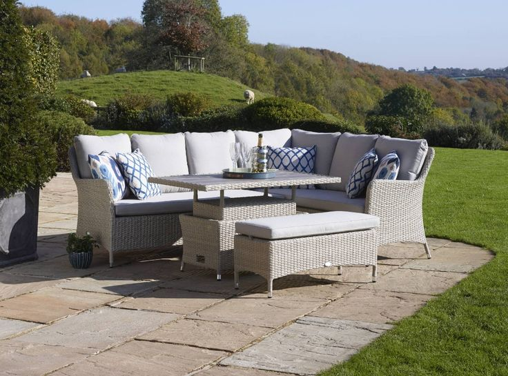 Blooming Deals: Garden Furniture Sale Extravaganza!