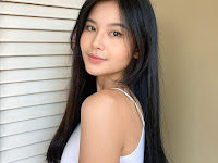 Gadis Cantik yang Membuat Jatuh Cinta