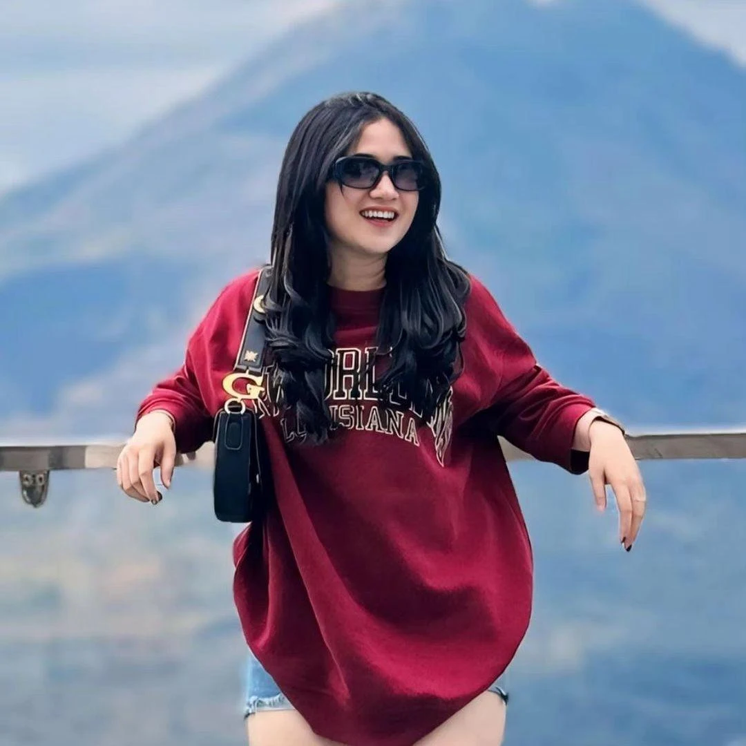 Wanita Mempesona yang Membuatmu Terpesona, wanita mempesona, terpesona, cewek seksi